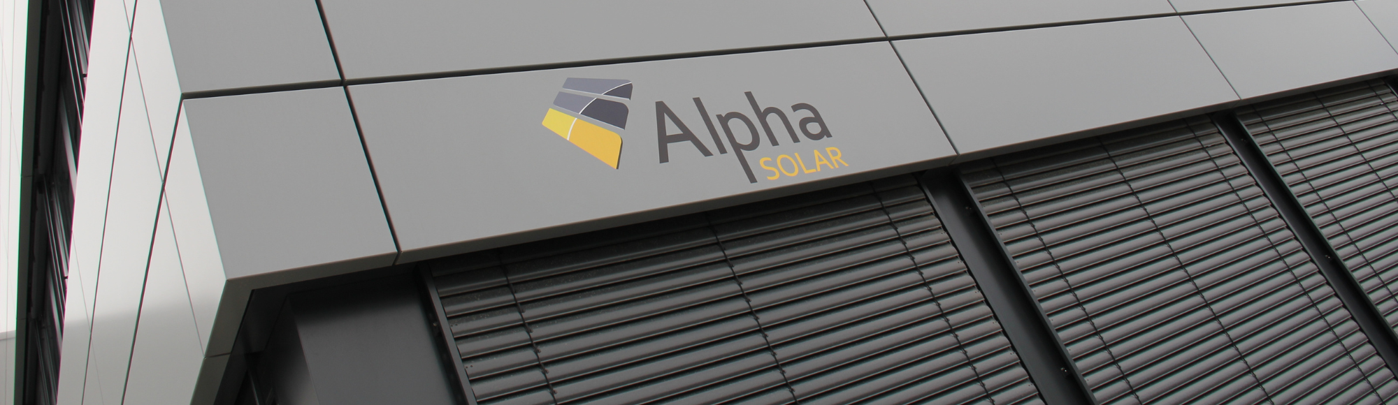 Banner Alpha Solar